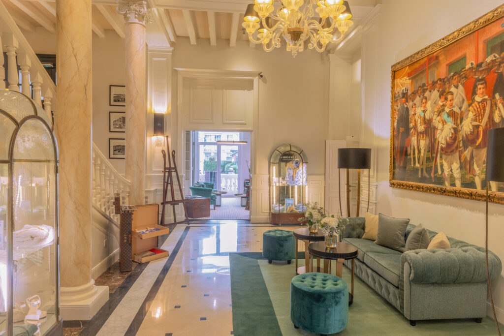Salon Grand Hotel